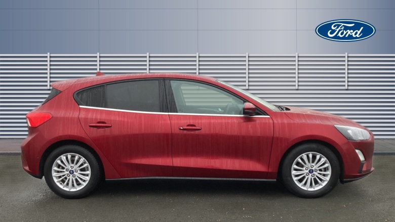 Ford Focus 1.0 EcoBoost 125 Titanium 5dr Petrol Hatchback
